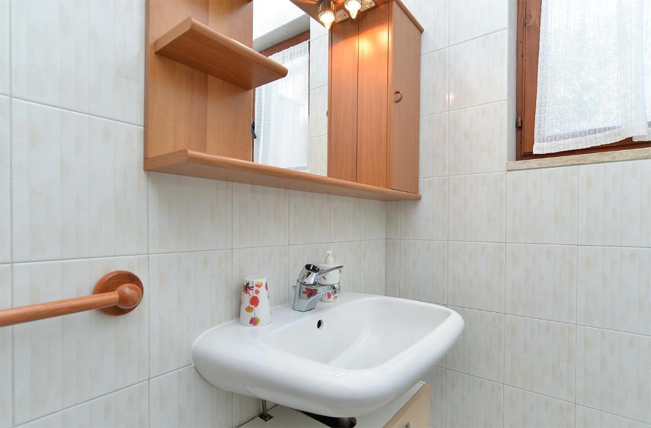Apartment Milan 1174 Pula Exterior photo