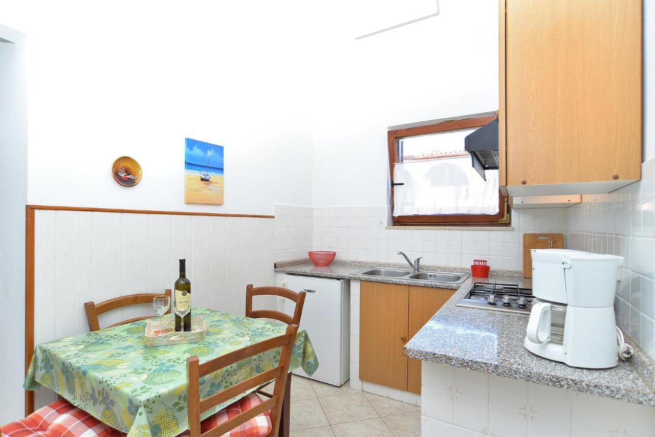 Apartment Milan 1174 Pula Exterior photo