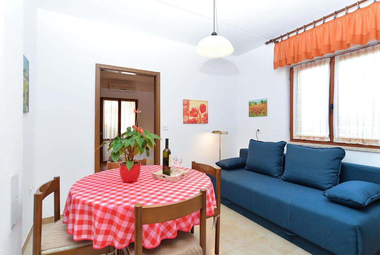 Apartment Milan 1174 Pula Exterior photo