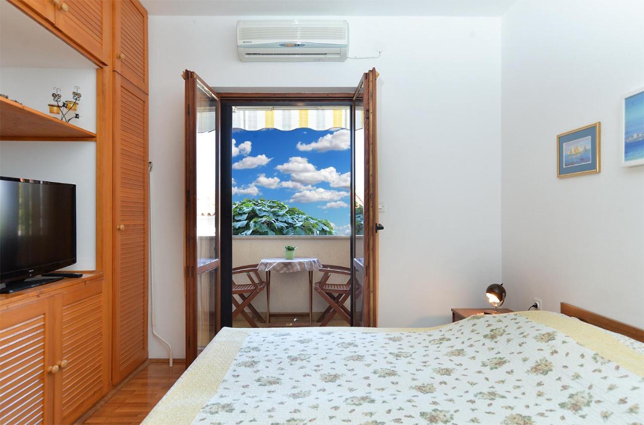 Apartment Milan 1174 Pula Exterior photo