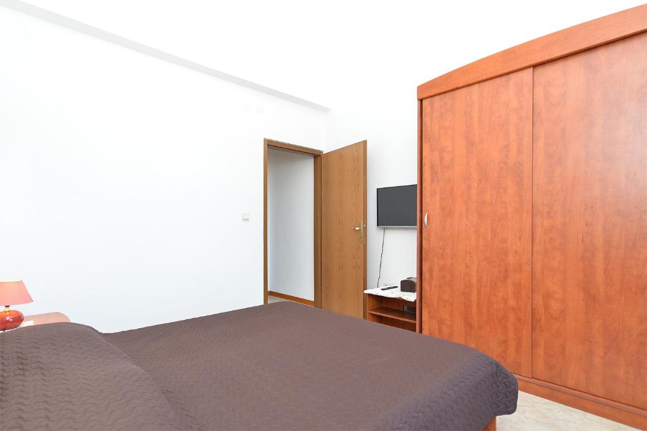 Apartment Milan 1174 Pula Exterior photo