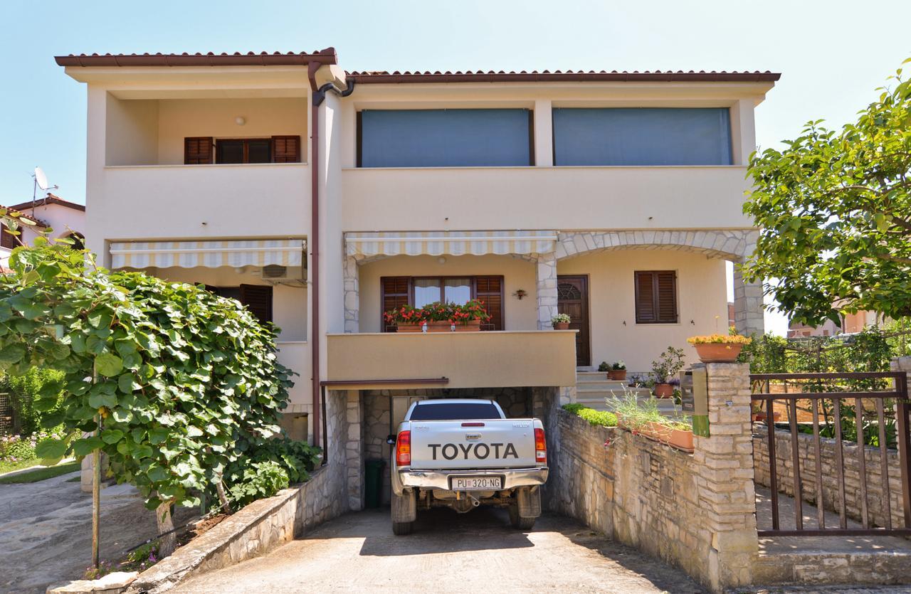 Apartment Milan 1174 Pula Exterior photo